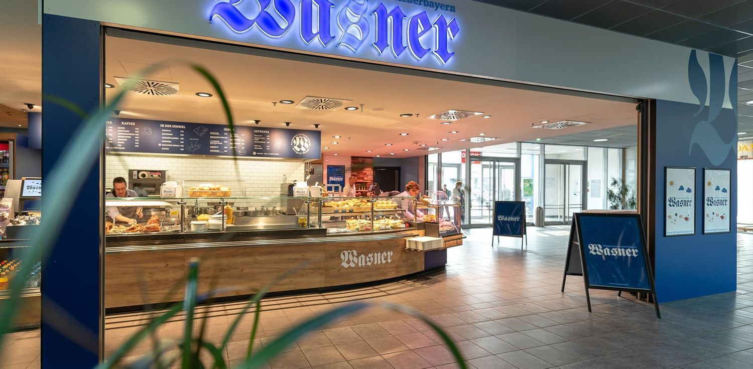 Eine Theke in einer Wasner Filiale